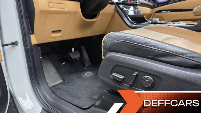 Kia CARNIVAL 9-Seater Signature купить на сайте DeffCars