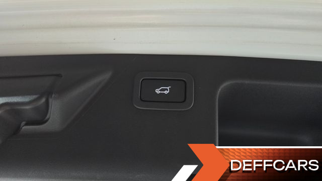 Land Rover DISCOVERY SPORT 2.0 TD4 SE купить на сайте DeffCars