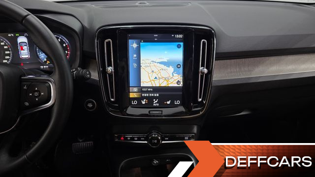 Volvo XC40 B4 Inscription купить на сайте DeffCars