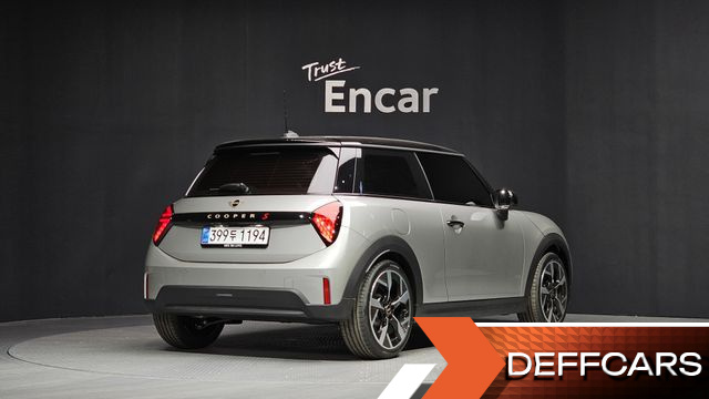 Mini COOPER Favoured купить на сайте DeffCars