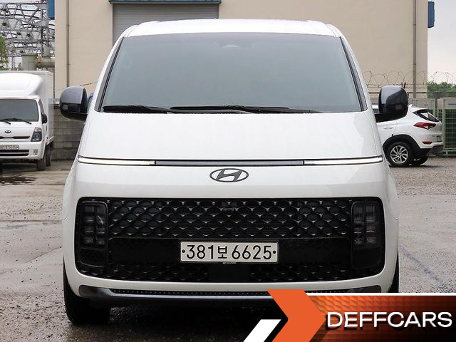 Hyundai STARIA L3.5 Lounge 7-Seater Inspiration купить на сайте DeffCars