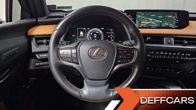 Lexus UX 2.0 AWD купить на сайте DeffCars