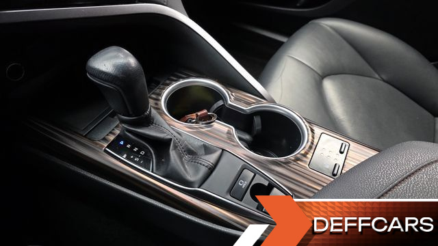 Toyota CAMRY 2.5 купить на сайте DeffCars