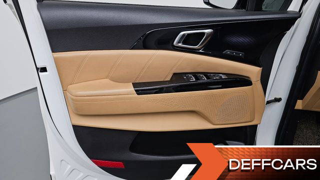 Kia CARNIVAL 9-Seater Signature купить на сайте DeffCars
