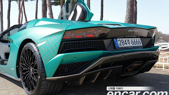 Lamborghini AVENTADOR S LP740-4 Roadster купить на сайте DeffCars