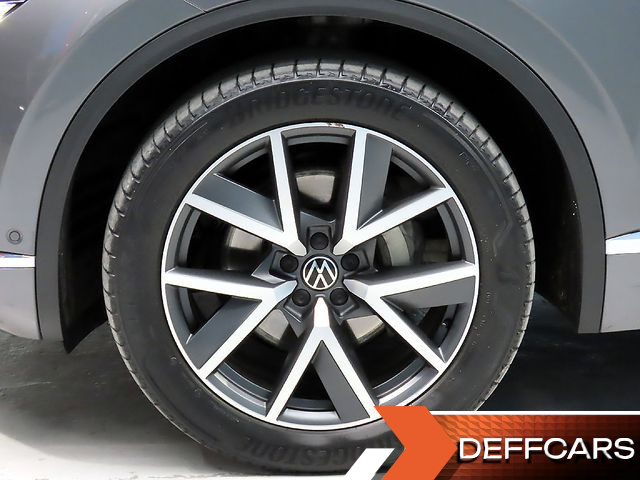 Volkswagen TOUAREG 3.0 TDI Prestige купить на сайте DeffCars