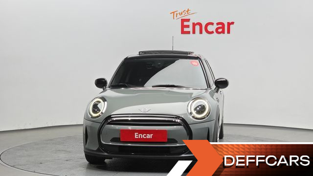 Mini COOPER 5-Door Classic Plus 3rd купить на сайте DeffCars