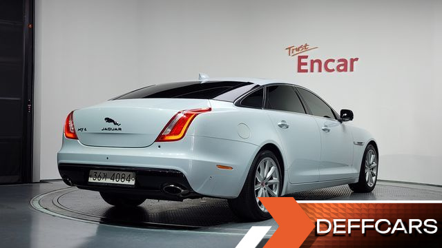 Jaguar XJ 3.0D Premium Luxury LWB X351 купить на сайте DeffCars