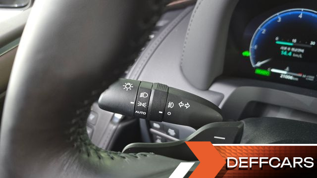 Toyota ALPHARD 2.5 HEV Executive AWD купить на сайте DeffCars