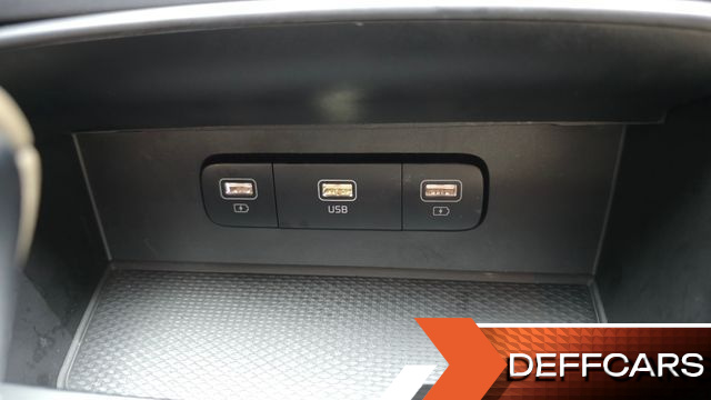 Kia CARNIVAL 9-Seater Prestige купить на сайте DeffCars