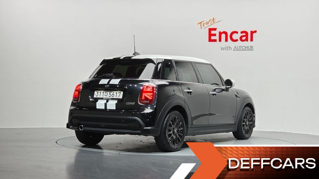Mini COOPER 5Door Classic Third Generation купить на сайте DeffCars