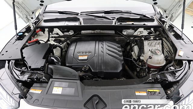 Audi Q5 45 TFSI Quattro Premium купить на сайте DeffCars