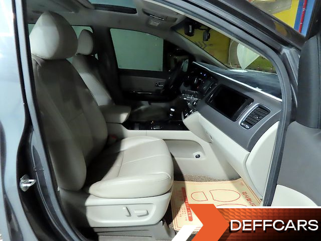 Kia CARNIVAL 9-seater Noblesse купить на сайте DeffCars
