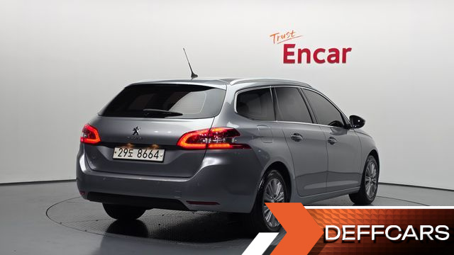 Peugeot 308 1.6 BlueHDi Allure купить на сайте DeffCars