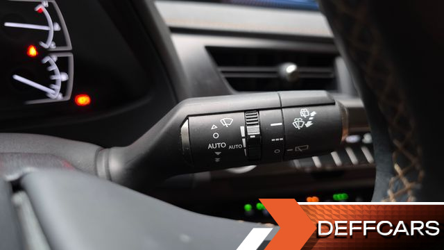 Lexus UX 2.0 2WD купить на сайте DeffCars