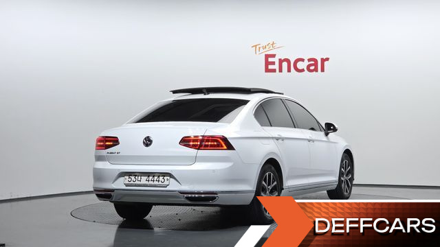 Volkswagen PASSAT 2.0 TDI Premium купить на сайте DeffCars