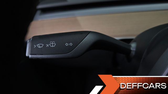 Tesla MODEL Y Long Range AWD купить на сайте DeffCars