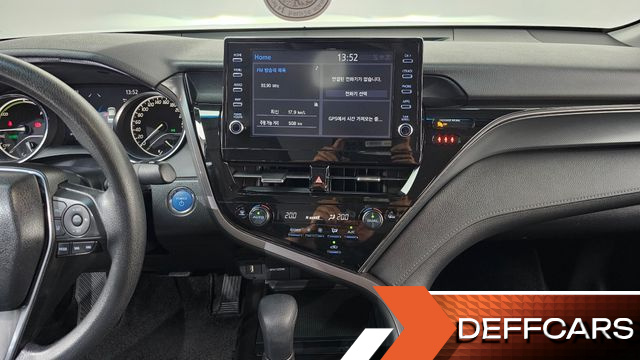 Toyota CAMRY 2.5 LE Hybrid купить на сайте DeffCars
