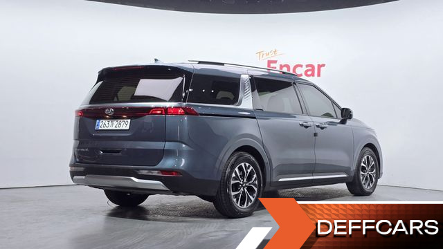 Kia CARNIVAL 9-Seater Signature купить на сайте DeffCars