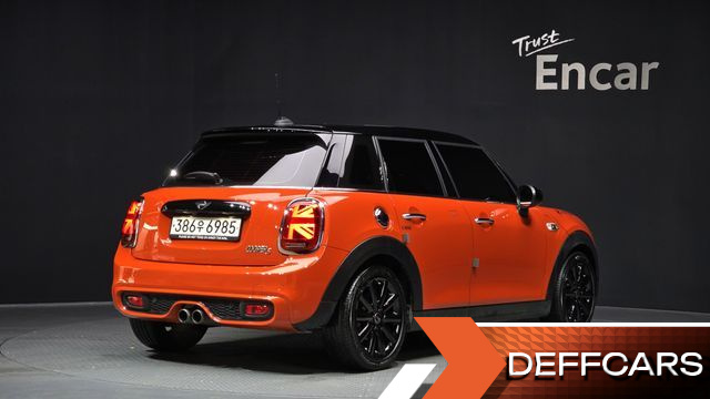 Mini COOPER 5Door Standard 3rd купить на сайте DeffCars