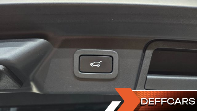 Land Rover RANGE ROVER VELAR 2.0 D240 R-Dynamic SE купить на сайте DeffCars