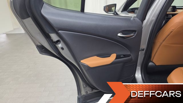 Lexus UX 2.0 AWD купить на сайте DeffCars