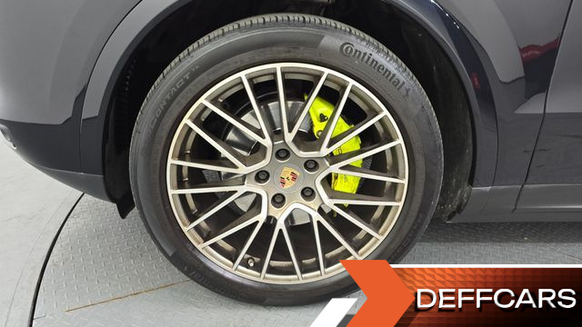 Porsche CAYENNE 3.0 E-HYBRID COUPE PLATINUM EDITION купить на сайте DeffCars