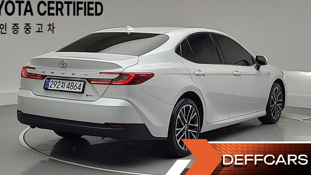 Toyota CAMRY 2.5 XLE Hybrid купить на сайте DeffCars