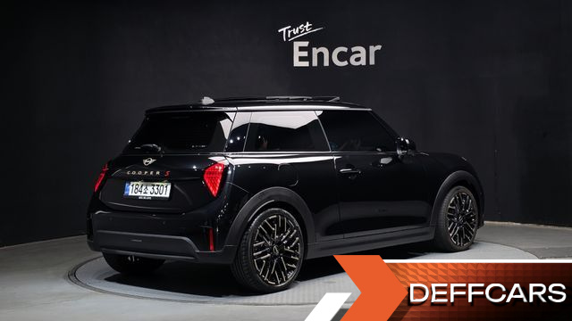 Mini COOPER Favoured купить на сайте DeffCars