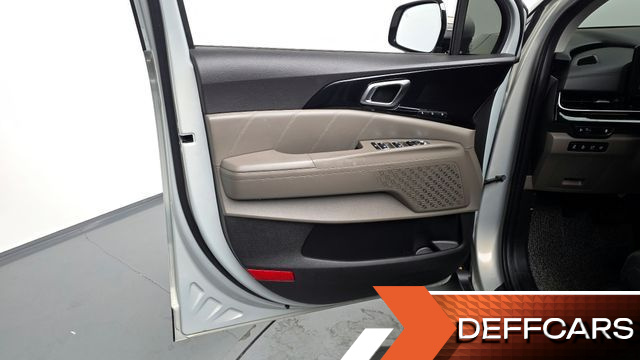 Kia CARNIVAL Gasoline 9-Seater Signature купить на сайте DeffCars