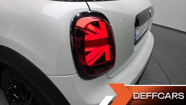 Mini COOPER CONVERTIBLE Classic Third Generation купить на сайте DeffCars