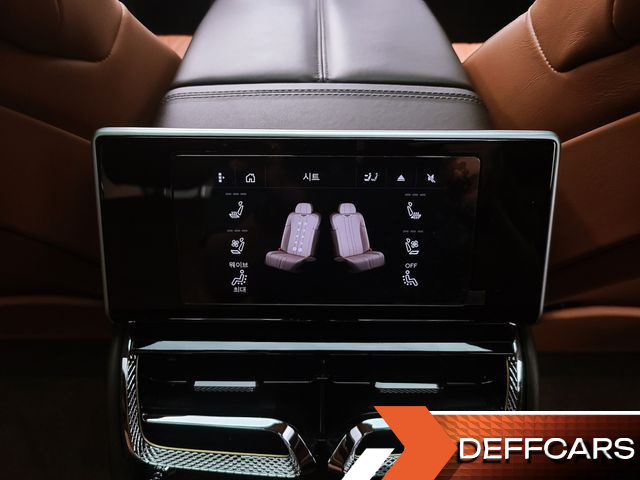 Bentley FLYING SPUR 4.0 купить на сайте DeffCars