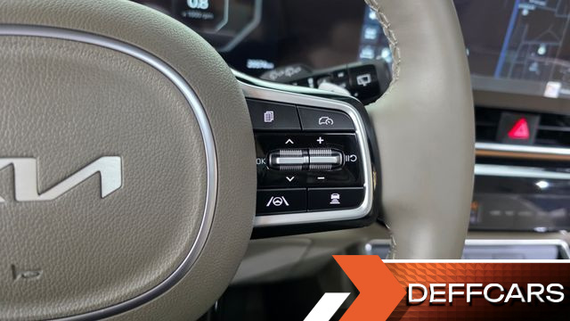 Kia CARNIVAL Diesel 7-Seater Signature купить на сайте DeffCars