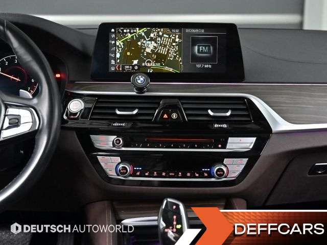 BMW 5-SERIES 530i Luxury Plus купить на сайте DeffCars