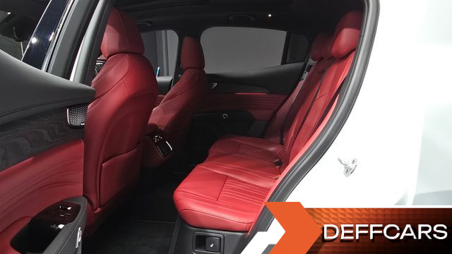 Maserati GRECALE 2.0 AWD Modena купить на сайте DeffCars