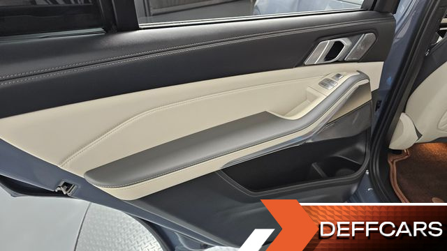 BMW X7 xDrive 40i Design Pure Excellence 6-Seater купить на сайте DeffCars