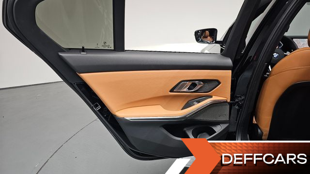 BMW 3-SERIES 320i M Sport купить на сайте DeffCars