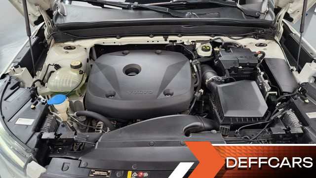 Volvo XC40 T4 R-Design купить на сайте DeffCars