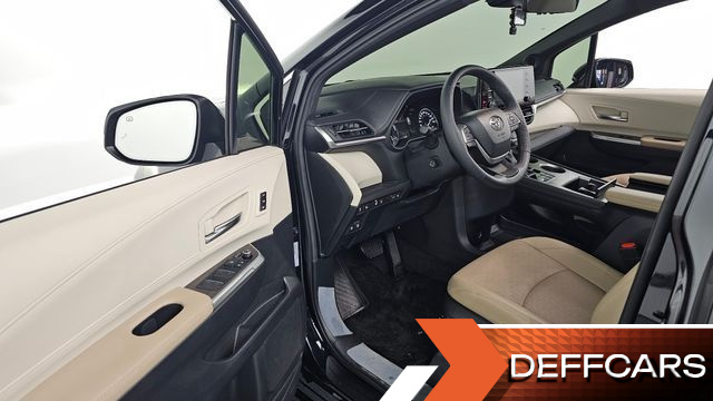 Toyota SIENNA 2.5 Hybrid AWD купить на сайте DeffCars