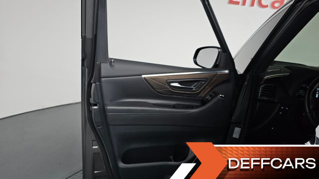 Toyota ALPHARD 2.5 HEV Executive AWD купить на сайте DeffCars