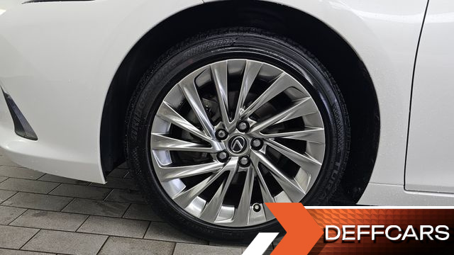 Lexus ES Luxury Plus купить на сайте DeffCars