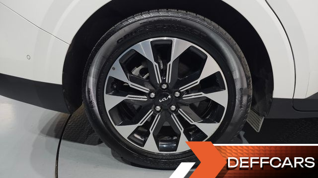 Kia CARNIVAL Gasoline 7-Seater Signature купить на сайте DeffCars