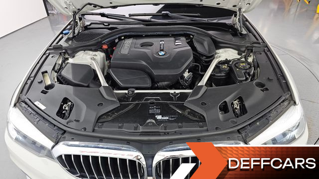 BMW 5-SERIES 520i Luxury купить на сайте DeffCars