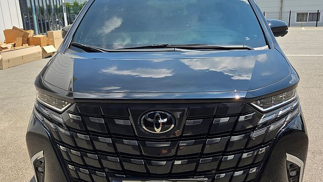 Toyota ALPHARD 2.5 HEV Executive AWD купить на сайте DeffCars