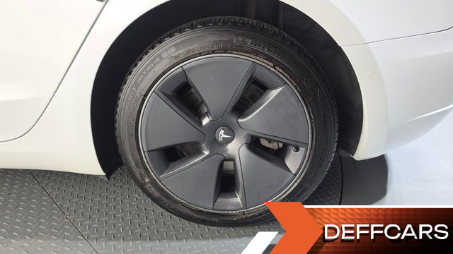 Tesla MODEL 3 Long Range AWD купить на сайте DeffCars