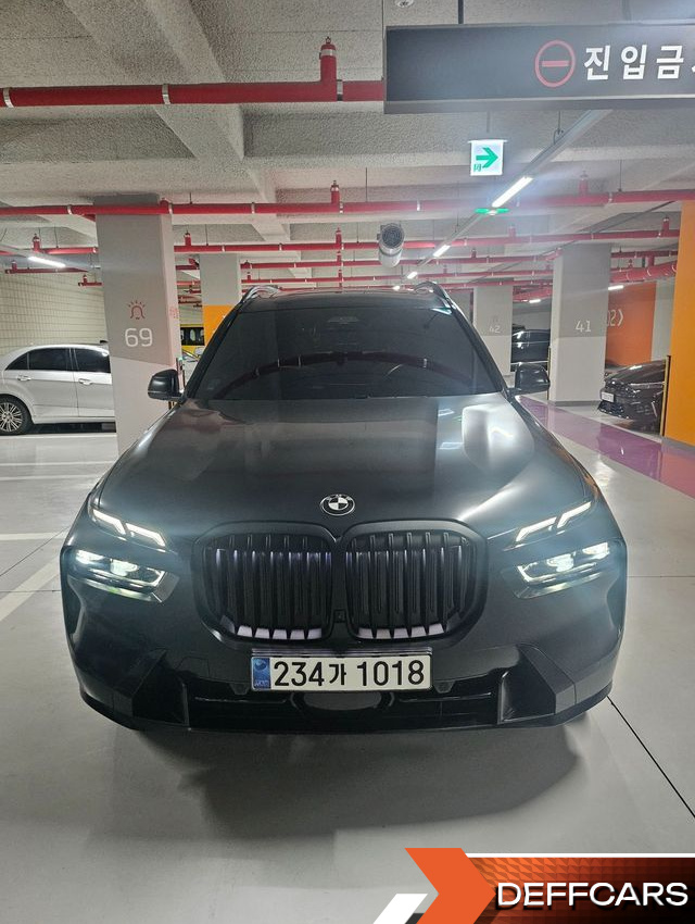 BMW X7 xDrive 40i Design Pure Excellence 7-Seater купить на сайте DeffCars