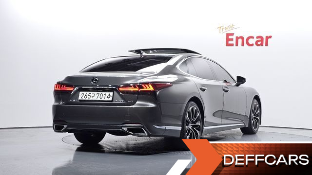 Lexus LS 3.5 Luxury AWD купить на сайте DeffCars