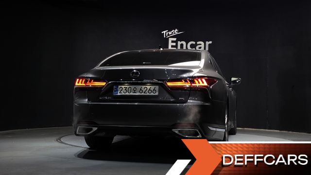 Lexus LS 3.5 Luxury AWD купить на сайте DeffCars