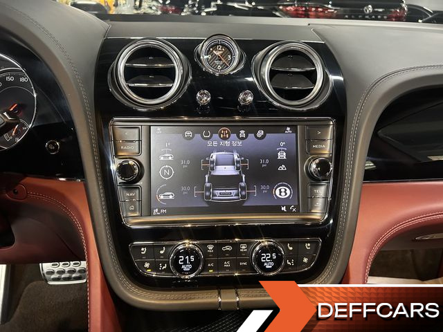 Bentley BENTAYGA 4.0 V8 купить на сайте DeffCars