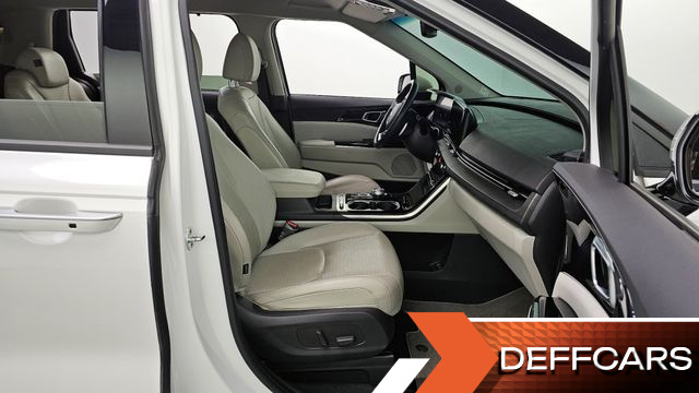 Kia CARNIVAL Gasoline 9-Seater Signature купить на сайте DeffCars
